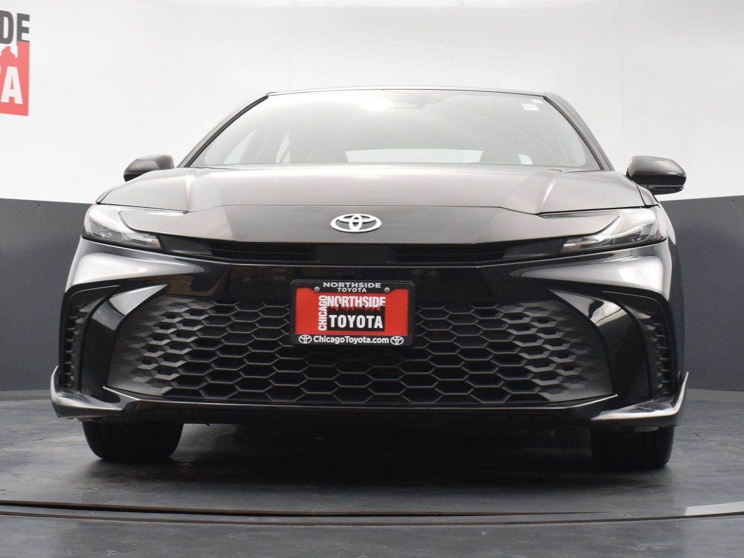 Used 2025 Toyota Camry SE FWD image 30