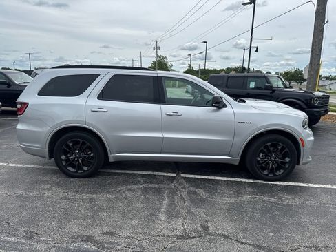 Used 2023 Dodge Durango R/T RWD image 2