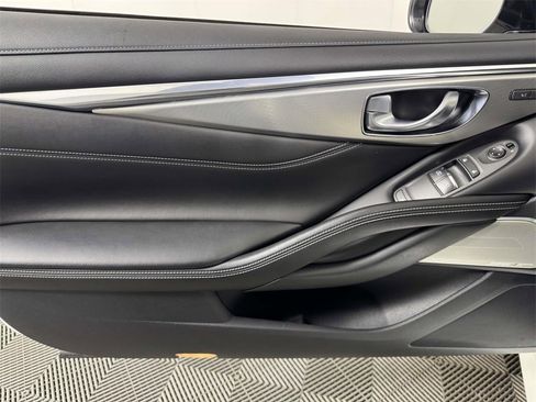 Used 2018 INFINITI Q60 3.0t Luxe w/ Sensory Package 3.0T Luxe image 17