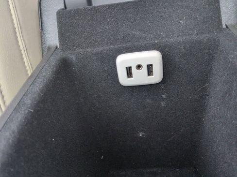 Used 2017 Cadillac XT5 Luxury image 33