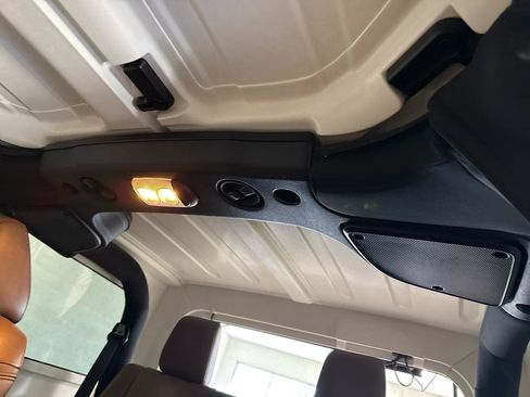 Used 2015 Jeep Wrangler Rubicon w/ Power Convenience Group AWD/4WD image 19