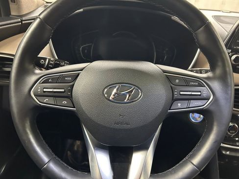 Used 2020 Hyundai Santa Fe Limited image 18