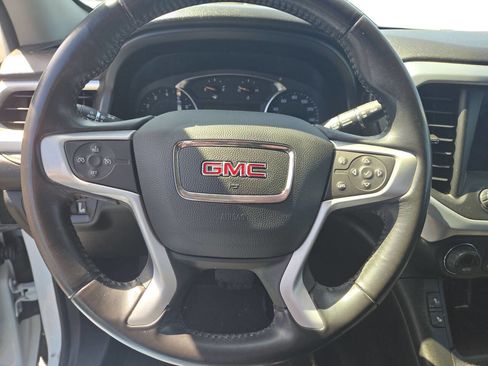 Used 2018 GMC Acadia SLT image 19