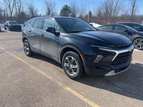 Used 2024 Chevrolet Blazer LT w/ Convenience Package image 3