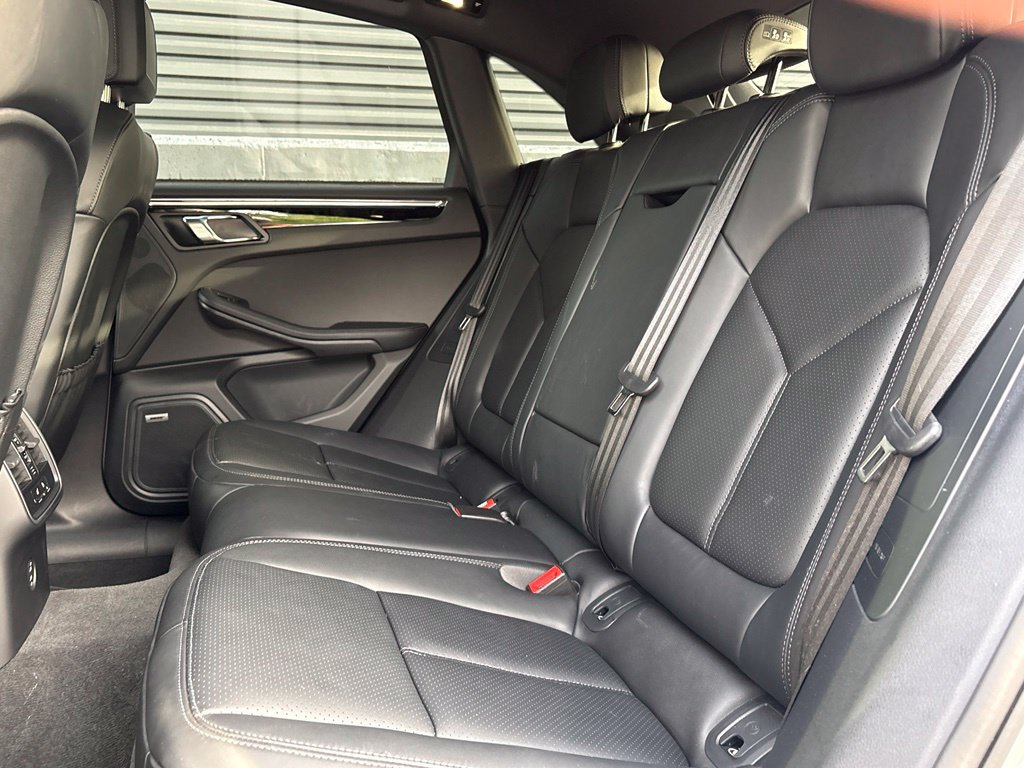 Certified 2026 Porsche Macan S AWD/4WD image 22