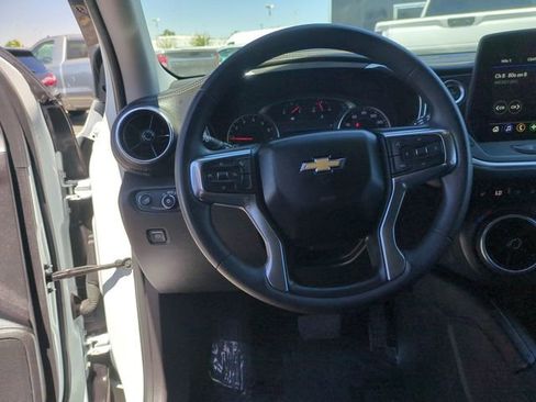 Used 2025 Chevrolet Blazer LT FWD image 20