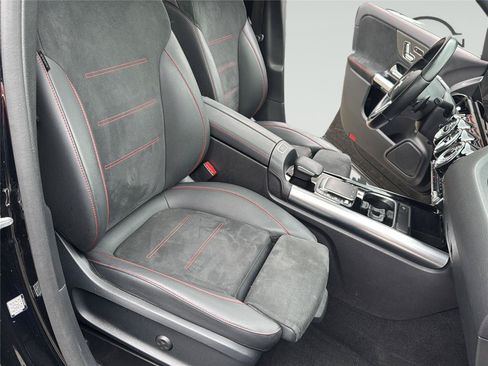 Used 2023 Mercedes-Benz GLA 250 4MATIC image 27