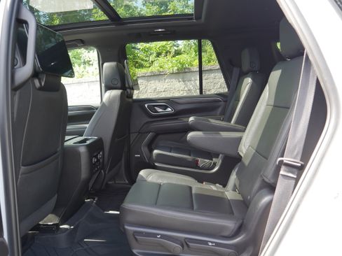 Certified 2023 Chevrolet Tahoe LT w/ Luxury Package AWD/4WD image 18