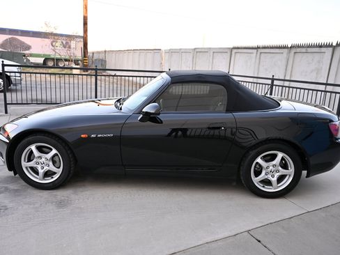 Used 2001 Honda S2000 image 4