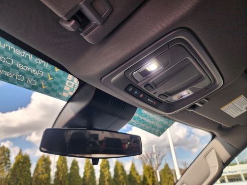 Used 2022 Chevrolet Silverado 1500 LT image 36