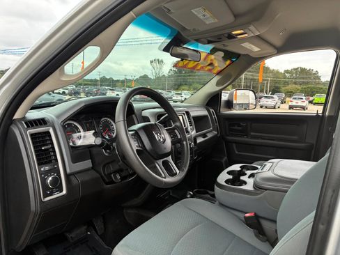 Used 2018 RAM 3500 Tradesman w/ Chrome Appearance Group image 12