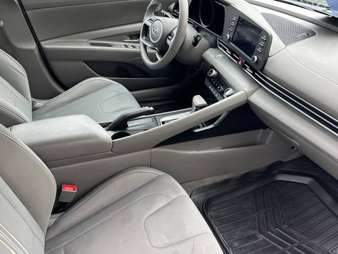 Used 2021 Hyundai Elantra SEL FWD image 14