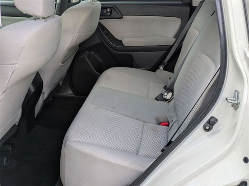 Used 2015 Subaru Forester 2.5i w/ Alloy Wheel Package image 23