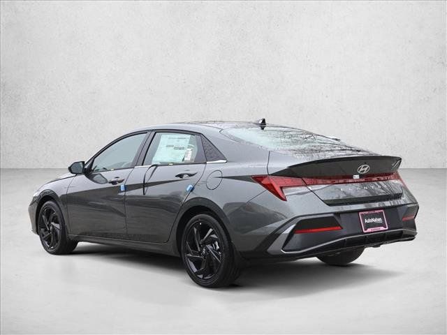 Certified 2026 Hyundai Elantra SEL Sport Premium FWD image 7