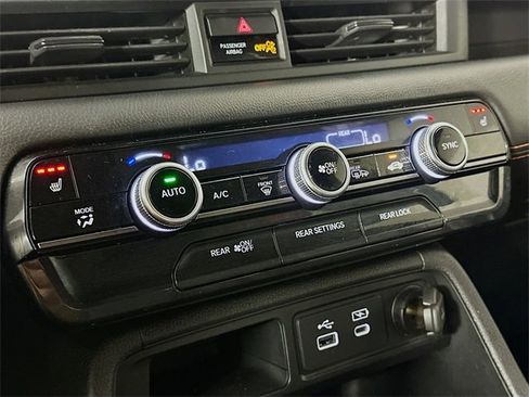 Certified 2023 Honda Pilot TrailSport image 28