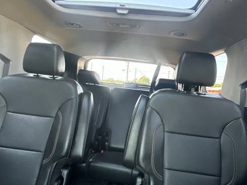 Used 2019 Chevrolet Traverse Premier w/ Redline Edition FWD image 27