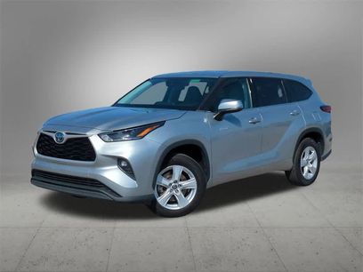 Used 2021 Toyota Highlander LE
