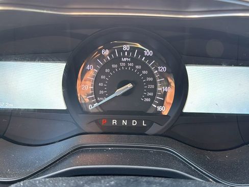 Used 2020 Ford Fusion SE image 4