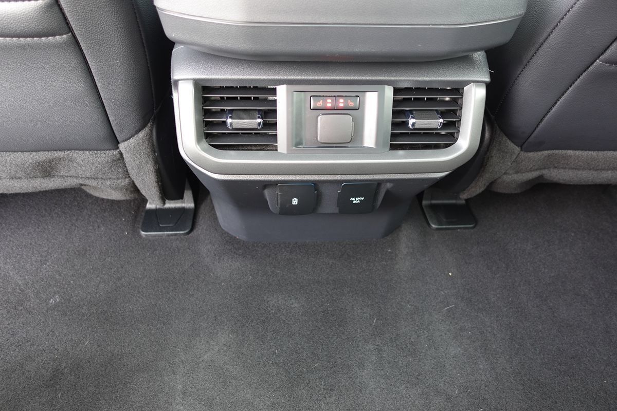 Used 2024 Ford F150 Lariat w/ Equipment Group 502A High AWD/4WD image 40