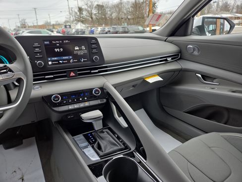 New 2026 Hyundai Elantra Blue image 22