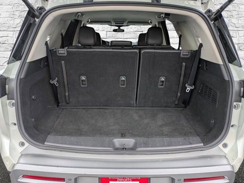 Used 2022 Nissan Pathfinder SL FWD image 10