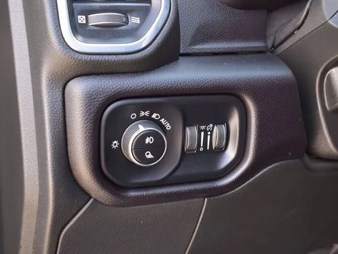 Used 2023 RAM 3500 Laramie AWD/4WD image 17