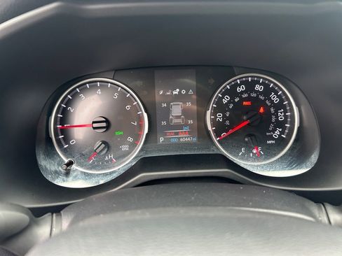 Used 2022 Toyota RAV4 XLE image 16