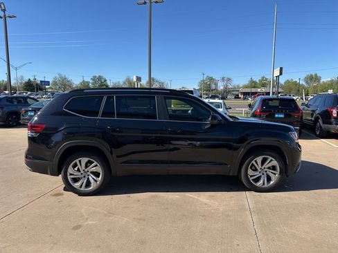 Used 2021 Volkswagen Atlas SE image 4