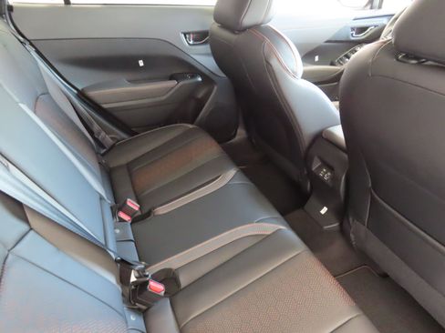 New 2025 Subaru Crosstrek 2.5i Limited w/ Crosstrek Mirror Package image 27