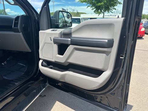 Used 2020 Ford F150 XLT w/ Equipment Group 302A Luxury AWD/4WD image 36