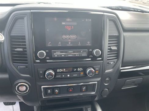 Used 2023 Nissan Titan SV w/ SV Convenience Package RWD image 18