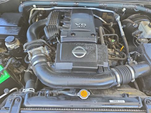 Used 2010 Nissan Frontier PRO-4X RWD image 29