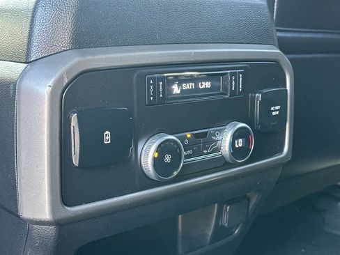 Used 2019 Ford Expedition XLT w/ Equipment Group 202A image 30