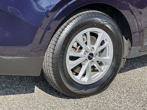 Used 2024 Kia Carnival LX image 30