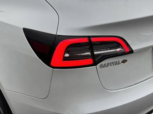 Used 2023 Tesla Model 3 Standard Range image 35