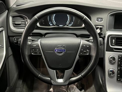 Used 2017 Volvo S60 T5 Dynamic w/ Vision Package FWD image 8