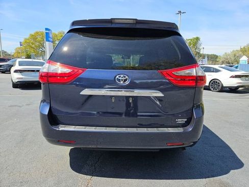 Used 2018 Toyota Sienna Limited Premium image 8