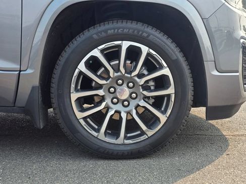 Used 2022 GMC Acadia Denali w/ Denali Ultimate Package AWD/4WD image 9