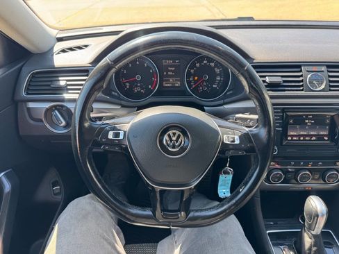 Used 2016 Volkswagen Passat 1.8T R-Line image 17