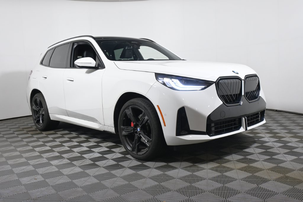 Certified 2025 BMW X3 xDrive30i w/ M Sport Package AWD/4WD image 9