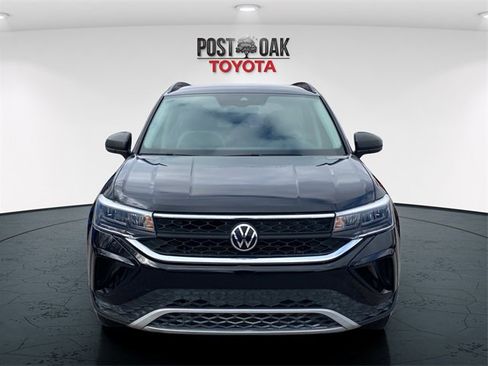 Used 2022 Volkswagen Taos S w/ IQ Drive S Package image 2