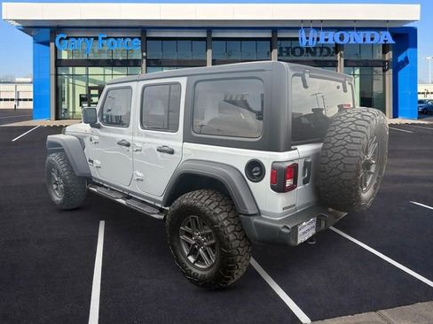 Used 2024 Jeep Wrangler Sport S image 3