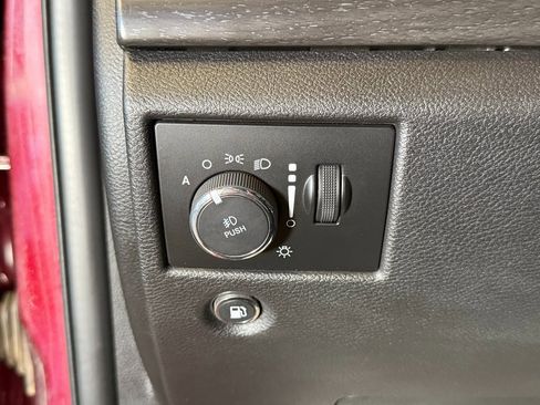 Used 2018 Jeep Grand Cherokee Altitude image 17