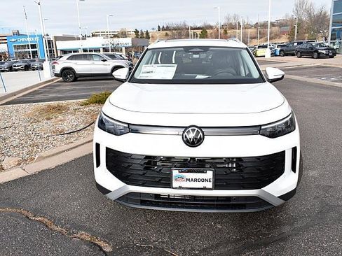 New 2026 Volkswagen Tiguan SE image 2