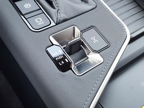 Used 2024 Lexus GX 550 w/ Accessory Package (2T) image 24