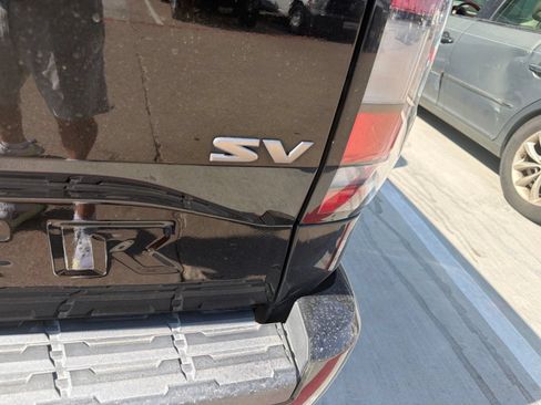 Used 2022 Nissan Frontier SV RWD image 6