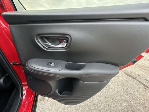 Used 2025 Honda HR-V Sport image 32