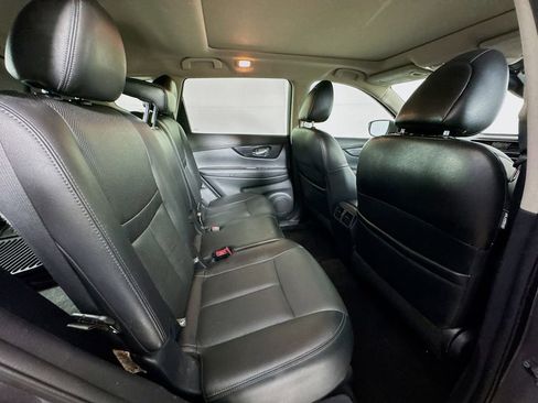 Used 2017 Nissan Rogue SL w/ SL Premium Package image 35