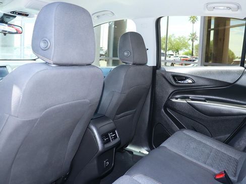 Used 2022 Chevrolet Equinox LT image 32