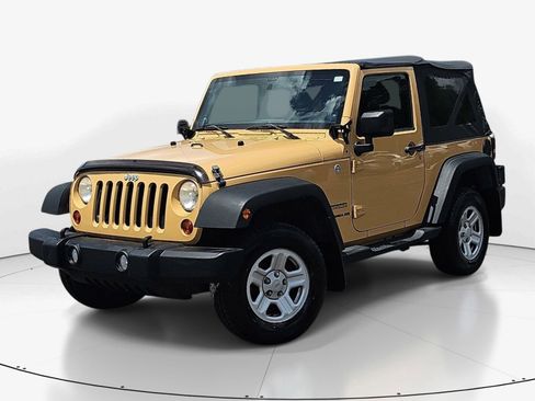 Used 2013 Jeep Wrangler Sport w/ Connectivity Group AWD/4WD image 8